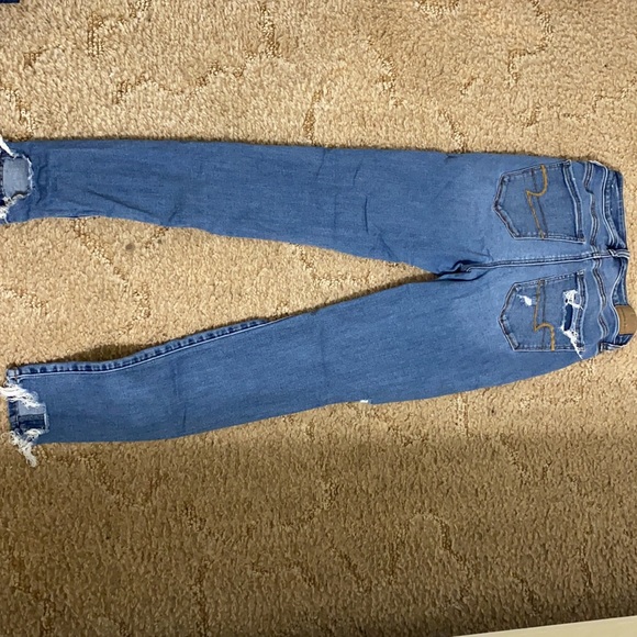 American eagle ripped jeans - Picture 2 of 2